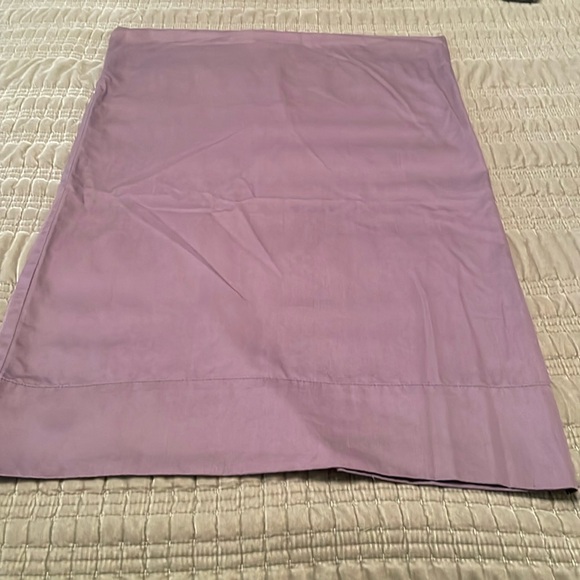 DKNY Gray Cotton Standard-Queen Pillowcase in Great Condition - Picture 2 of 7